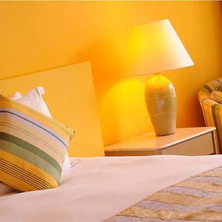 Le Meridien And