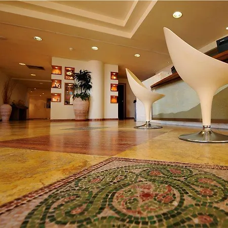 酒店 Le Meridien And